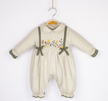 Barboteuse chic pour fille avec broderie