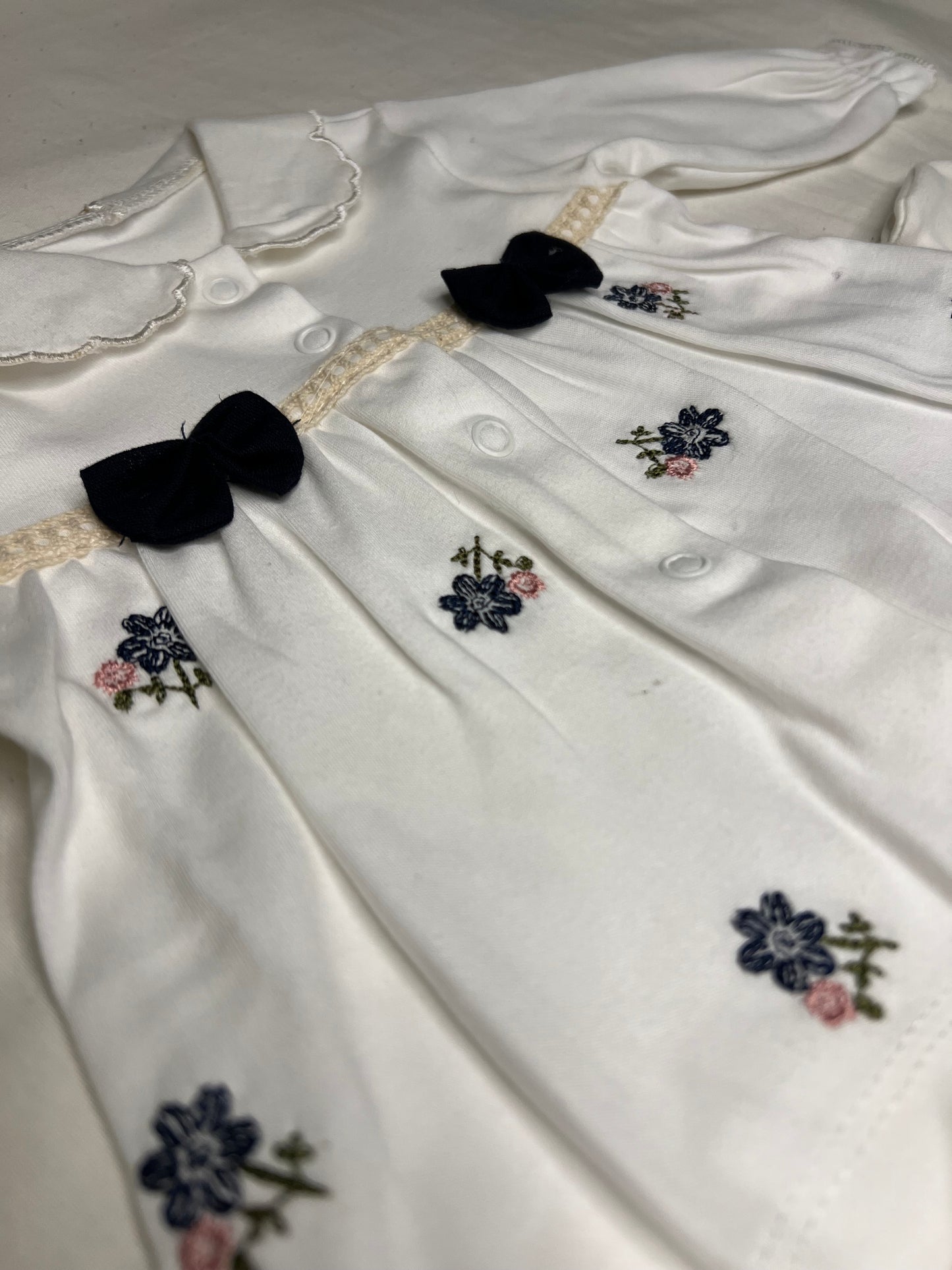 Ensemble de naissance de 5 pièces pour fille brodé - pack de naissance