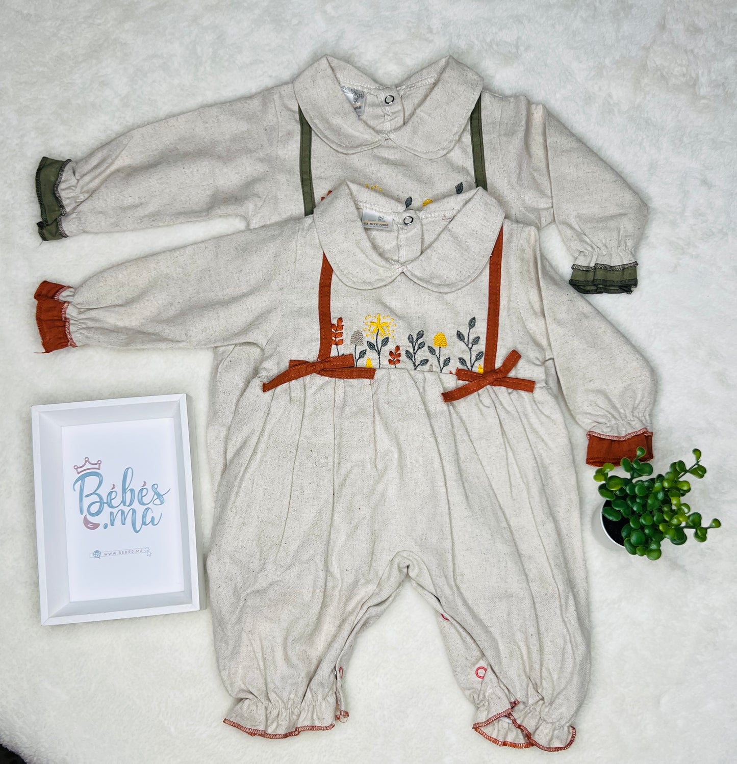 Barboteuse chic pour fille avec broderie