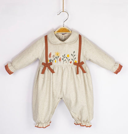 Barboteuse chic pour fille avec broderie