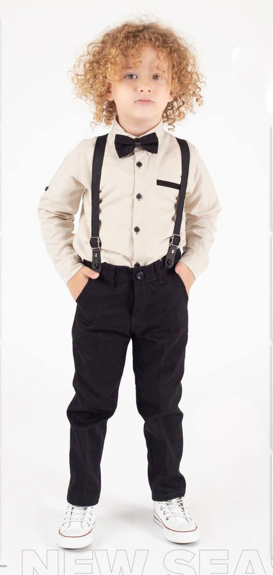 Ensemble Garçon Chic 4 Pièces – Chemise à Motifs, Pantalon, Bretelles & Nœud Papillon