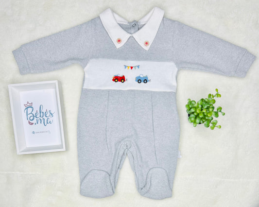 Grenouillère chic pour garçon avec broderie de voiture